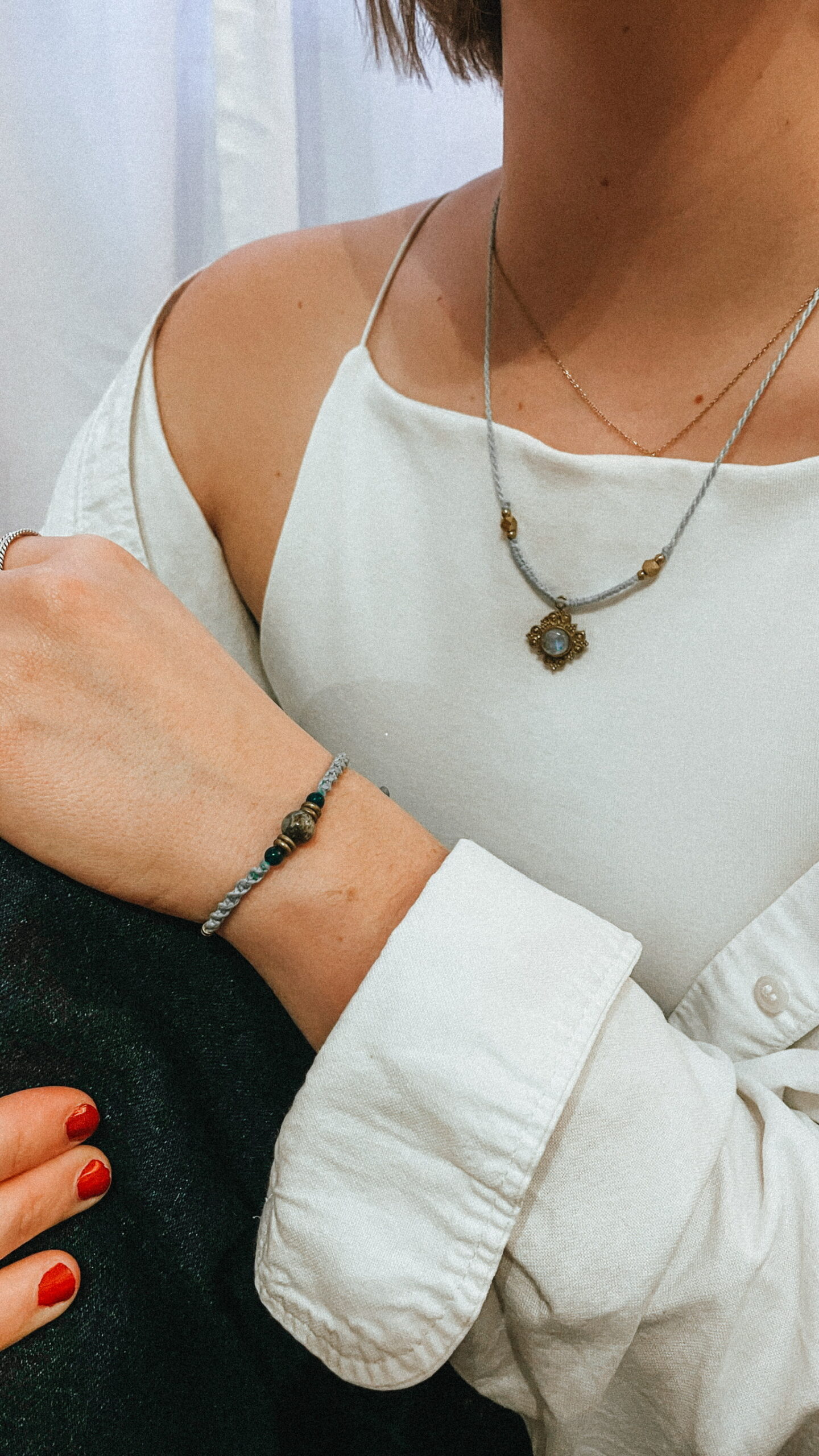 Nivida Kette Tragebild Nivida Kette Tragebild